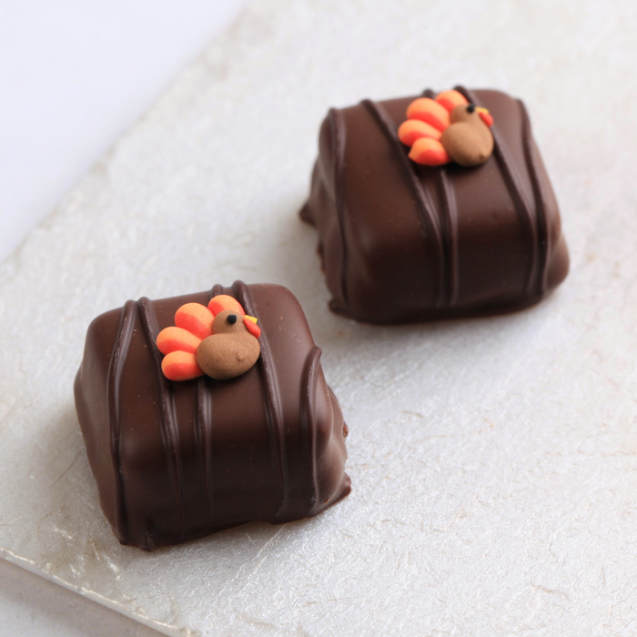 Mini Thanksgiving Turkey Edible Royal Icing Toppers great for decorating Chocolates, cupcakes, cookies, cakes, candy and pretzles.  Great for decorating Thanksgicing Chocolates cakes, cupcakes, cookies, candy and more. 