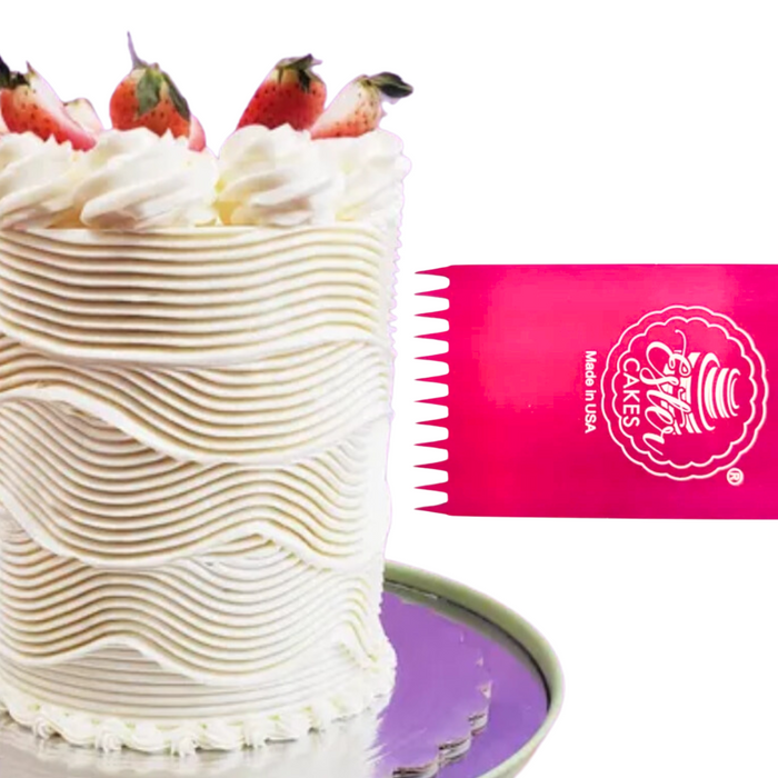 Discover our micro pointer cake icing comb scraper, perfect for cake decorating. Create deep, textured, and patterned finishes on buttercream, fondant, and frosting. Ideal for bakers of all skill levels! Caljava