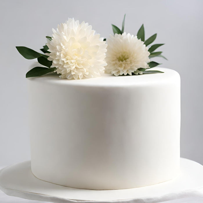 FondX Virgin White fondant used as a base for sugar flowers and cake decorations
