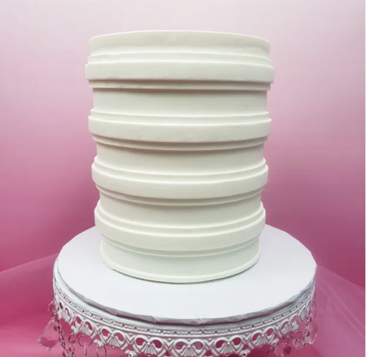 Discover our durable stripe cake icing comb scraper, perfect for cake decorating. Create smooth, textured, and patterned finishes on buttercream, fondant, and frosting. Ideal for bakers of all skill levels! Caljava