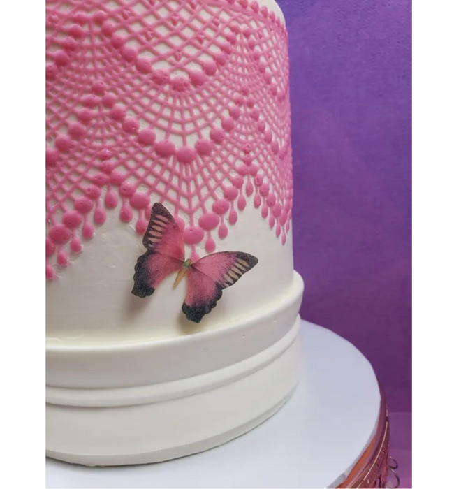 Discover our durable stripe cake icing comb scraper, perfect for cake decorating. Create smooth, textured, and patterned finishes on buttercream, fondant, and frosting. Ideal for bakers of all skill levels! Caljava