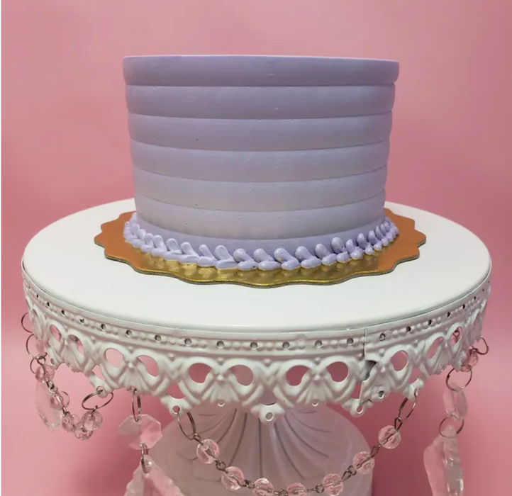 Discover our durable stripe cake icing comb scraper, perfect for cake decorating. Create smooth, textured, and patterned finishes on buttercream, fondant, and frosting. Ideal for bakers of all skill levels! Caljava
