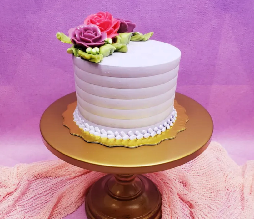 Discover our durable stripe cake icing comb scraper, perfect for cake decorating. Create smooth, textured, and patterned finishes on buttercream, fondant, and frosting. Ideal for bakers of all skill levels! Caljava