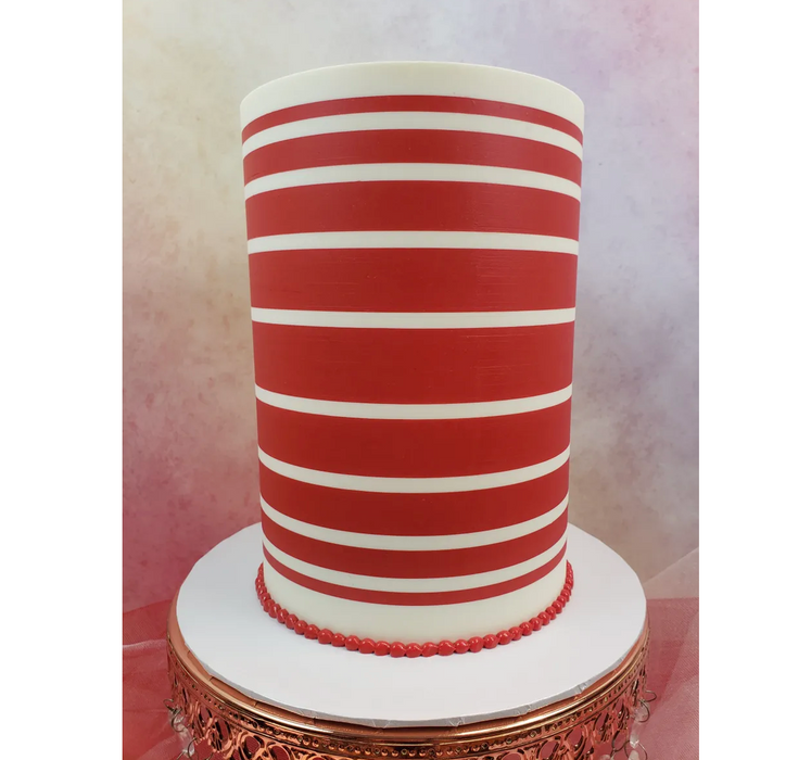 Discover our durable stripe cake icing comb scraper, perfect for cake decorating. Create smooth, textured, and patterned finishes on buttercream, fondant, and frosting. Ideal for bakers of all skill levels! Caljava