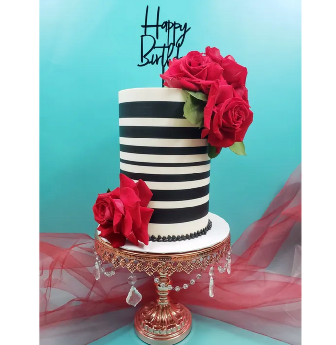 Discover our durable stripe cake icing comb scraper, perfect for cake decorating. Create smooth, textured, and patterned finishes on buttercream, fondant, and frosting. Ideal for bakers of all skill levels! Caljava