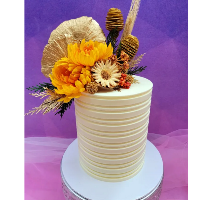 Discover our durable stripe cake icing comb scraper, perfect for cake decorating. Create smooth, textured, and patterned finishes on buttercream, fondant, and frosting. Ideal for bakers of all skill levels! Caljava