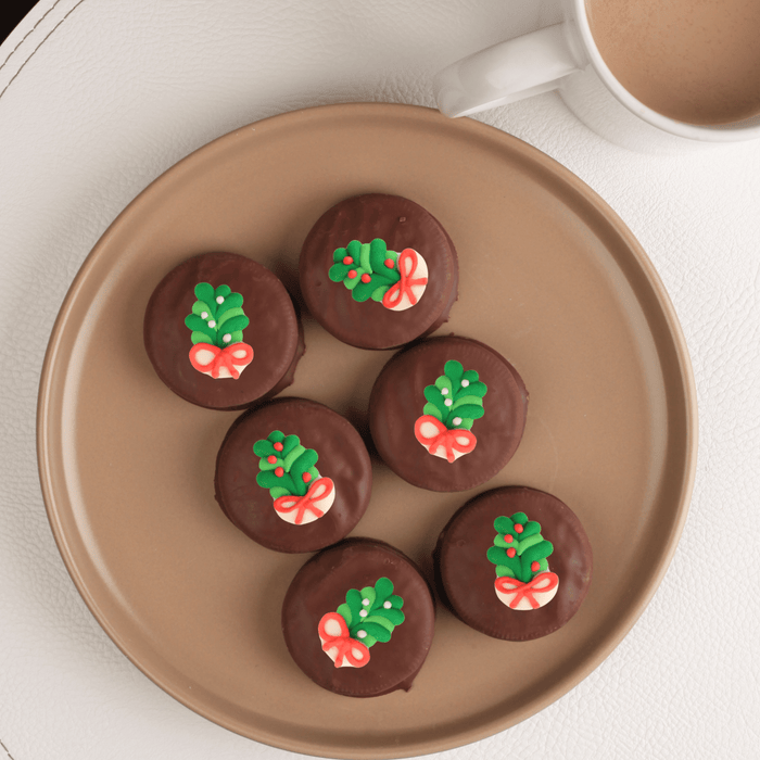 Mistletoe Royal Icing Decorations (Bulk) - CaljavaOnlineY2437Cupcake Decorations