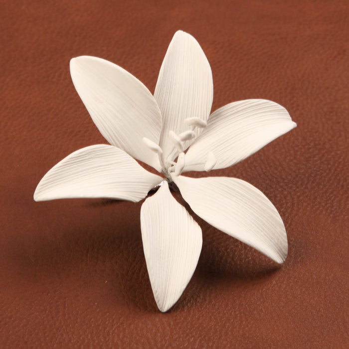 Stargazer Lily - White - CaljavaOnlineSTGWHGumpaste Flowers