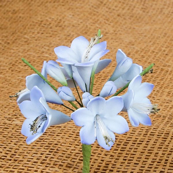 Agapanthus Bunches are gumpaste sugarflower cake decorations perfect as cake toppers for cake decorating fondant cakes and wedding cakes.  | CaljavaOnline.com