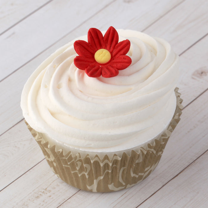 Sugar Daisy Flowers great for decorating cupcakes and cakes.  Edible topper readymade cake decoration.