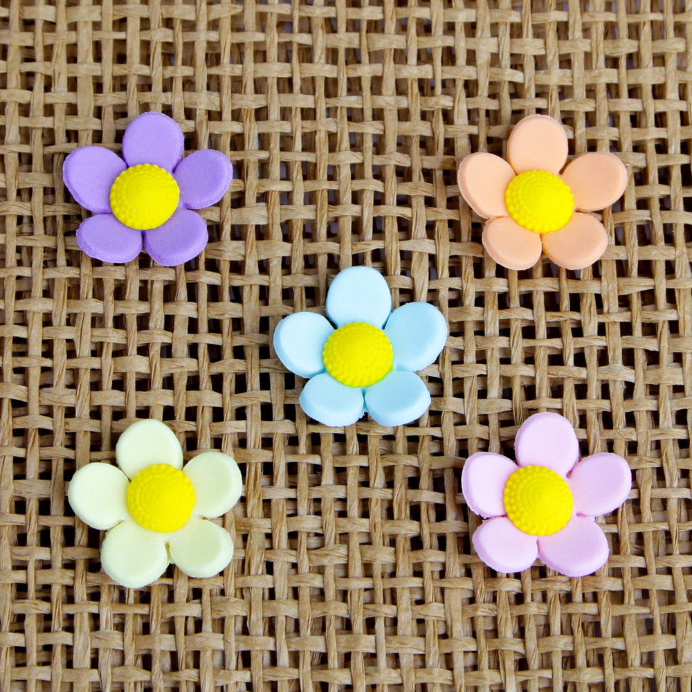 Mixed Colors of medium gumpaste flower blossom cake decorations perfect for decorating cakes and cupcakes. 