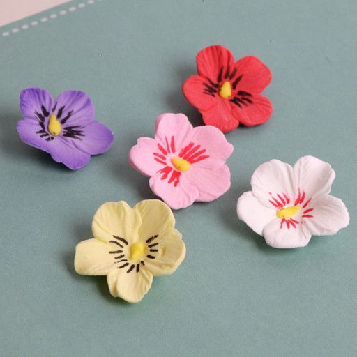 Petite Pansies Gumpaste Sugarflower edible cake decoration perfect for adding on top of your cakes and cupcakes.