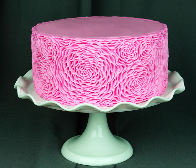 Easy to use Fondant Molds for making Ruffles on your cake. Great for decorating your own cake. Marvelous Molds